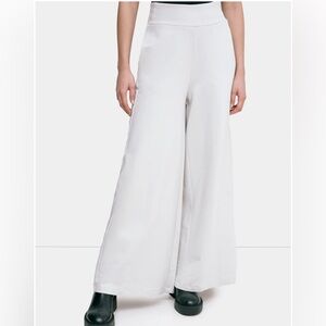 Easton Sweatpants new with tags